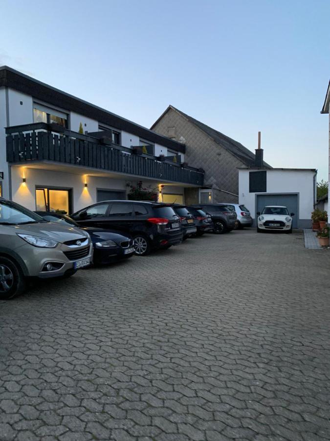 Vina Am Ring Bed & Breakfast Mannebach  Exterior foto