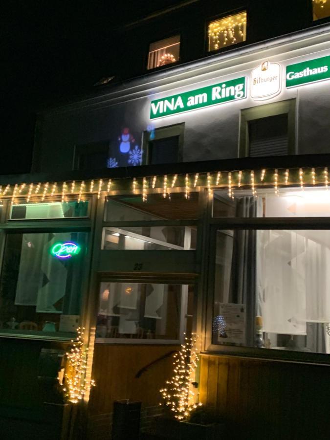 Vina Am Ring Bed & Breakfast Mannebach  Exterior foto